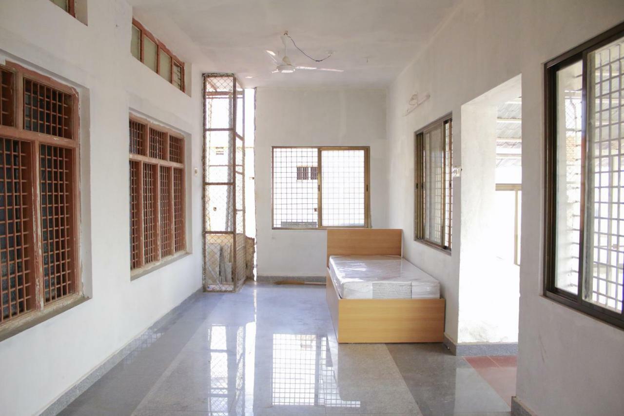 Krishna Villa Badami Exterior photo